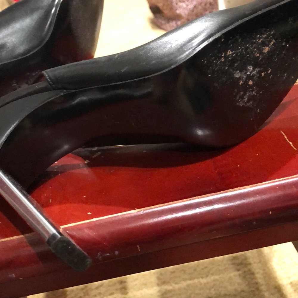Shoes - Picture 4 of 6